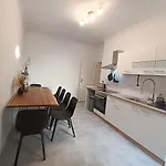 Central 2 Bedroom Apartment In Kreuzberg