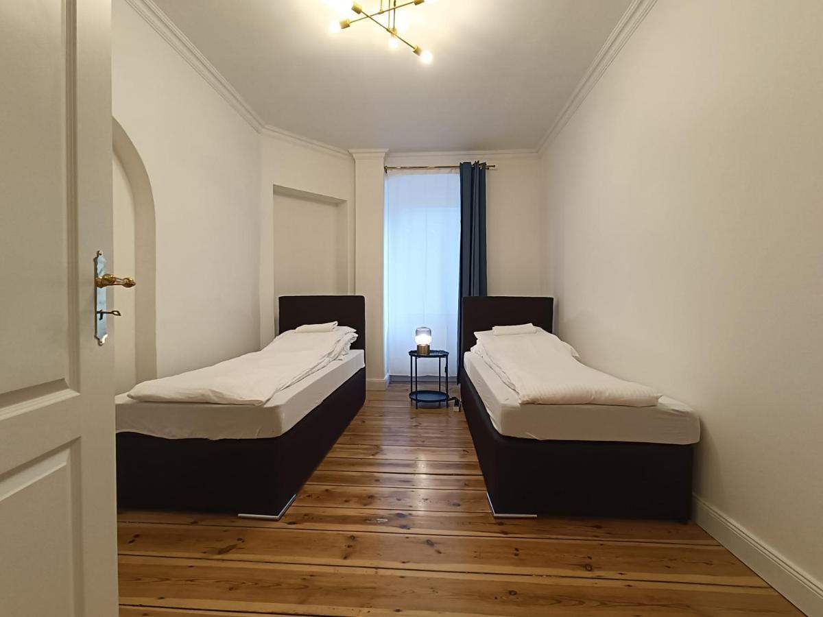 2 Bedroom In Kreuzberg Appartamento Berlino