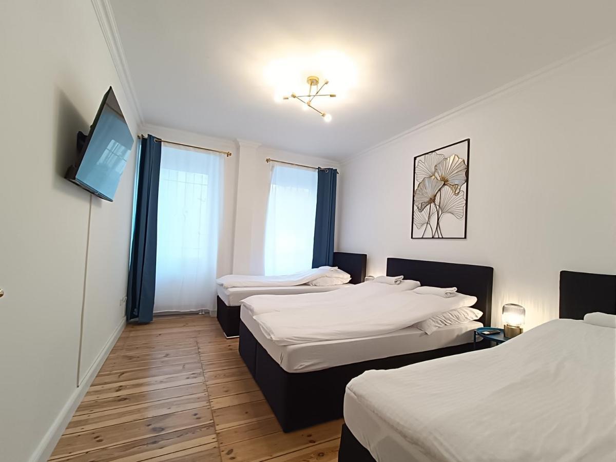 2 Bedroom In Kreuzberg Appartamento Berlino